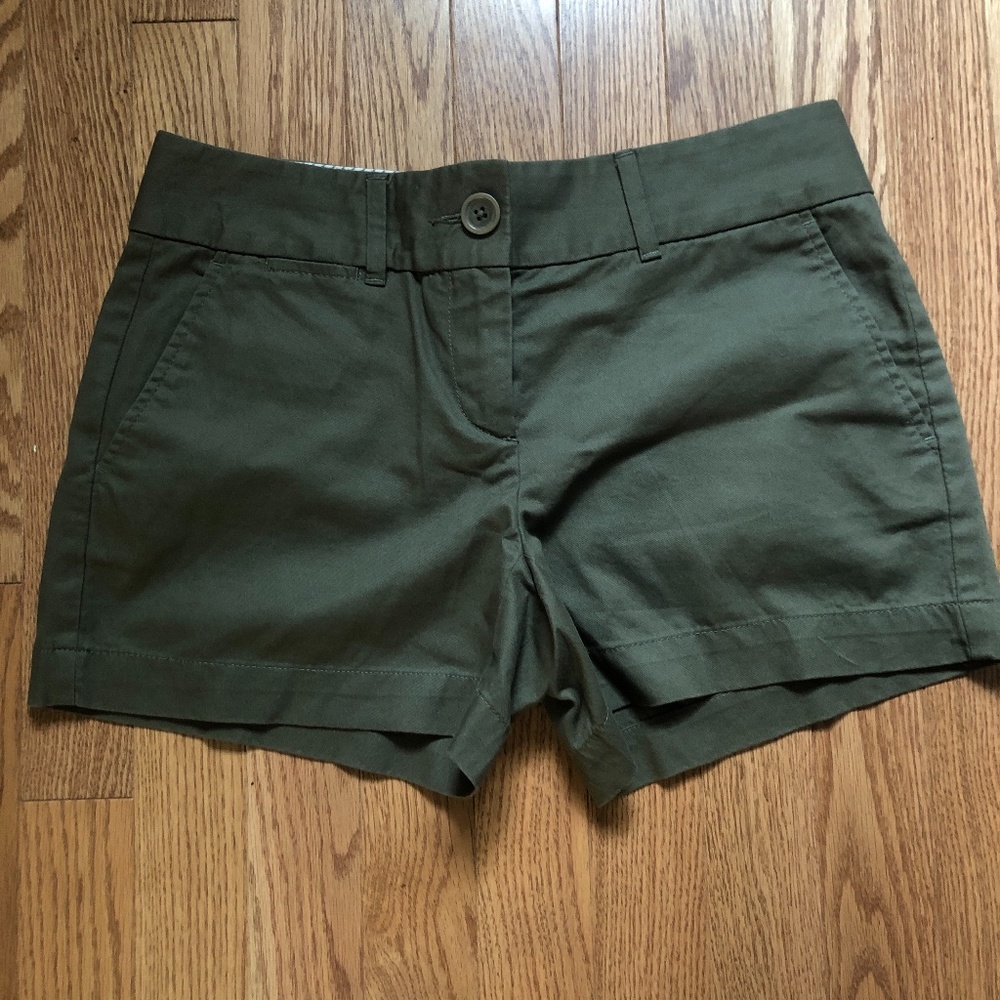 Loft The Riviera Olive Green Shorts NWT Size 00
